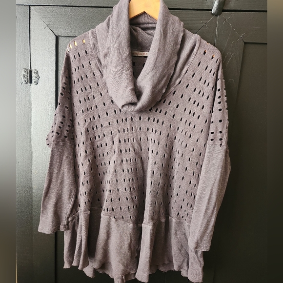 Wearables Sweaters - Women's Dark Gray Cowl Neck Sweater~size M